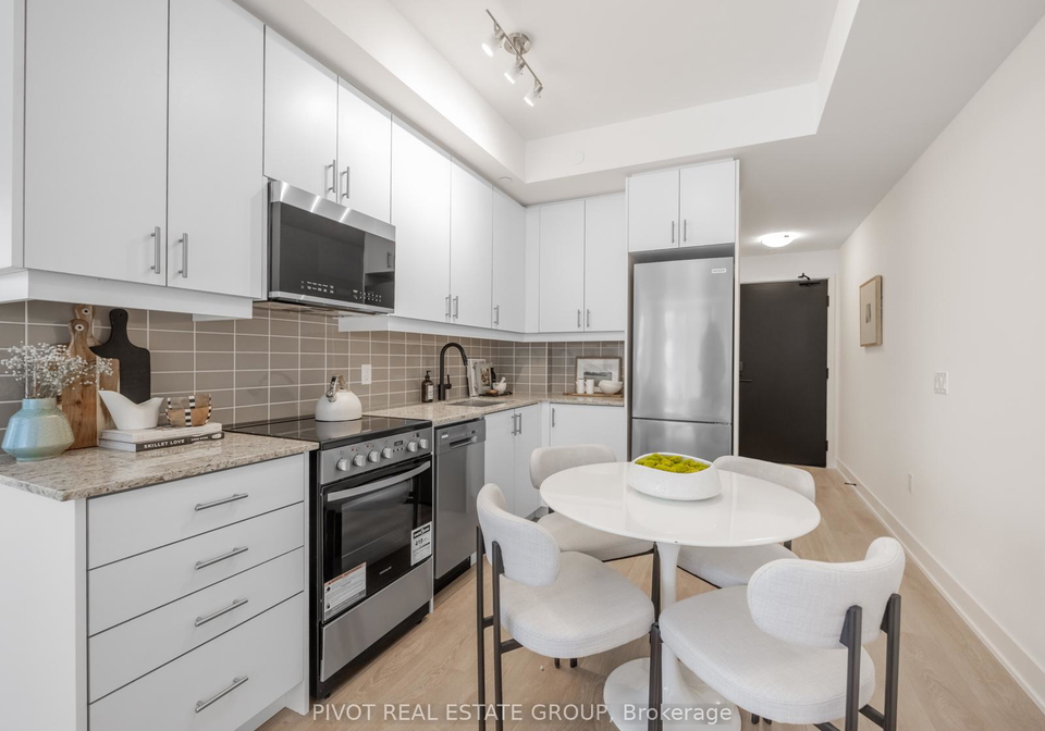 2333-khalsa-gate-oakville-ontario-w12766552