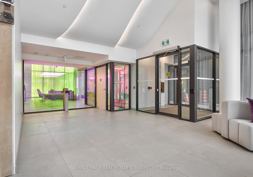 3210-dakota-common-burlington-ontario-w12767348