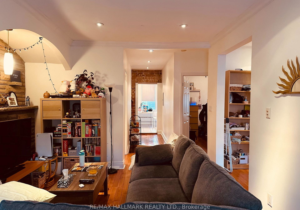 20-triller-avenue-toronto-ontario-w12767954