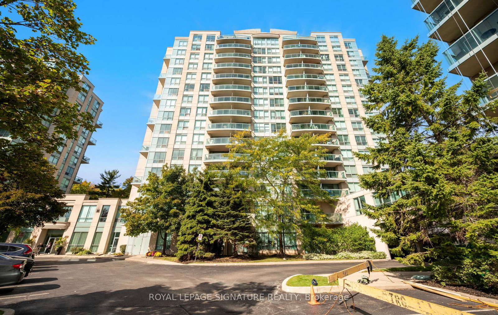 2565-erin-centre-boulevard-mississauga-ontario-w12768392
