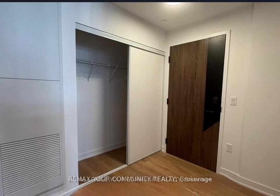 1037-the-queensway-etobicoke-ontario-w12768546