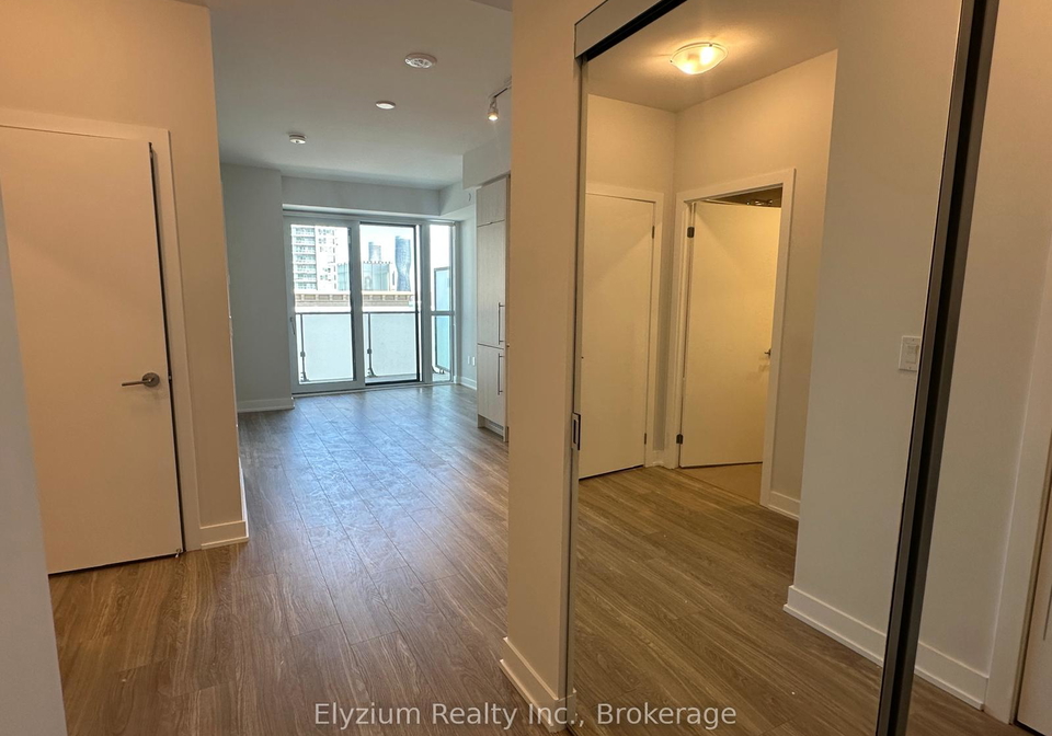 430-square-one-drive-mississauga-ontario-w12768704