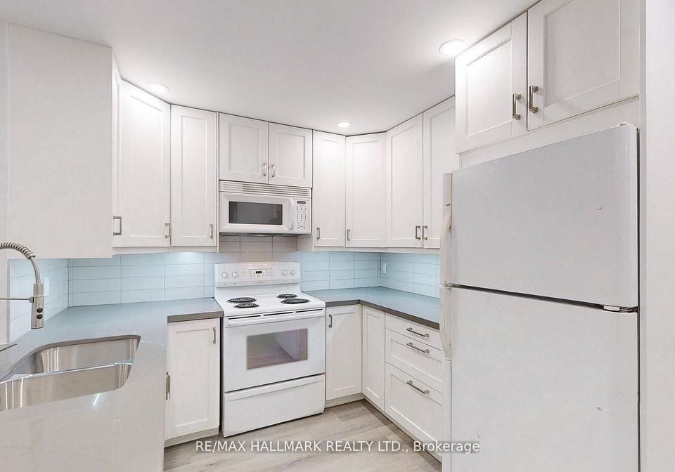 36-farley-crescent-etobicoke-ontario-w12768790