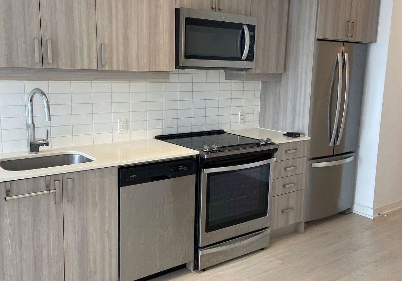 8-nahani-way-mississauga-ontario-w12768820