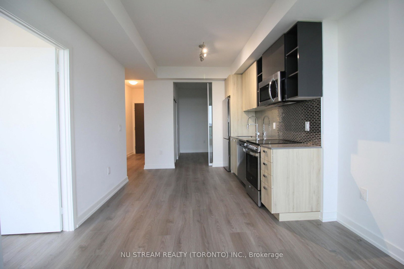 10-de-boers-drive-york-ontario-w12768826