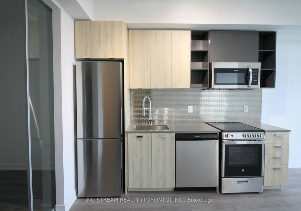 10-de-boers-drive-york-ontario-w12768826