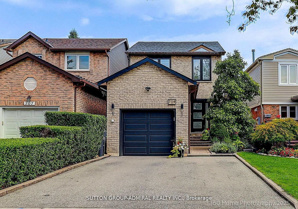 709-greycedar-crescent-mississauga-ontario-w12768854
