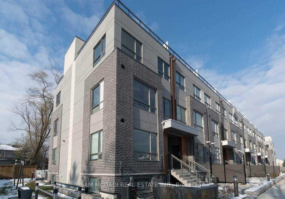 650-atwater-avenue-mississauga-ontario-w12768920