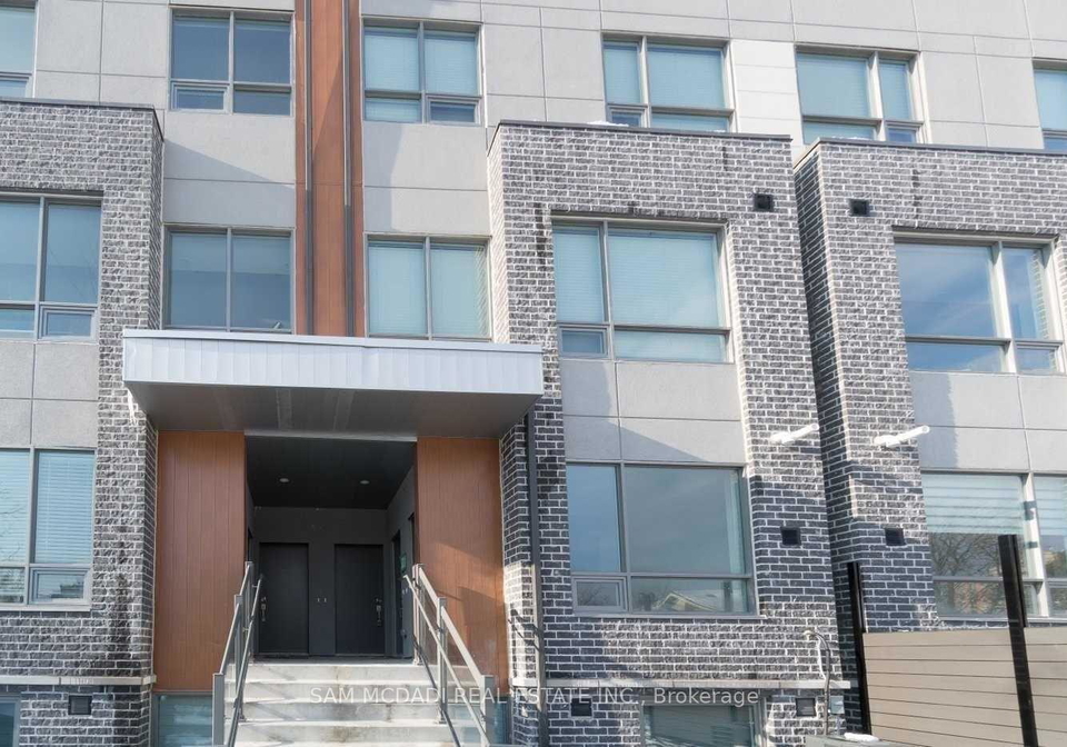 650-atwater-avenue-mississauga-ontario-w12768920