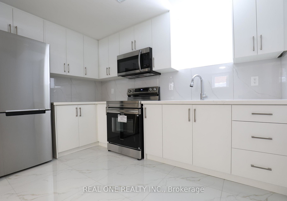 4499-radisson-bsmt-crescent-mississauga-ontario-w12769734