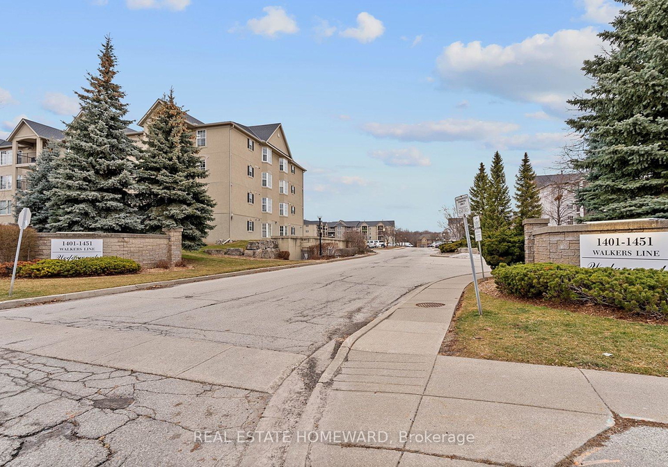 1451-walkers-line-burlington-ontario-w12769932