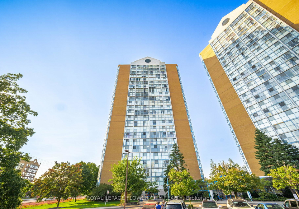 25-n-trailwood-drive-mississauga-ontario-w12770004