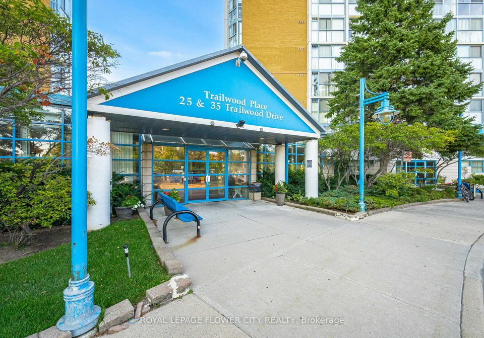 25-n-trailwood-drive-mississauga-ontario-w12770004