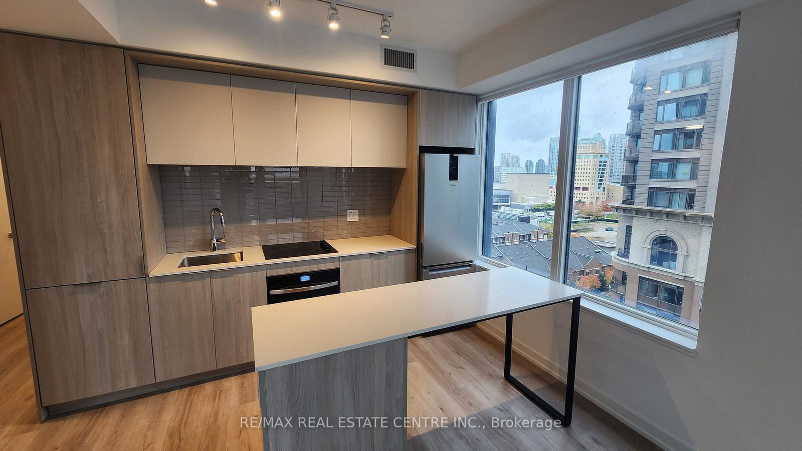 395-square-one-drive-mississauga-ontario-w12770278