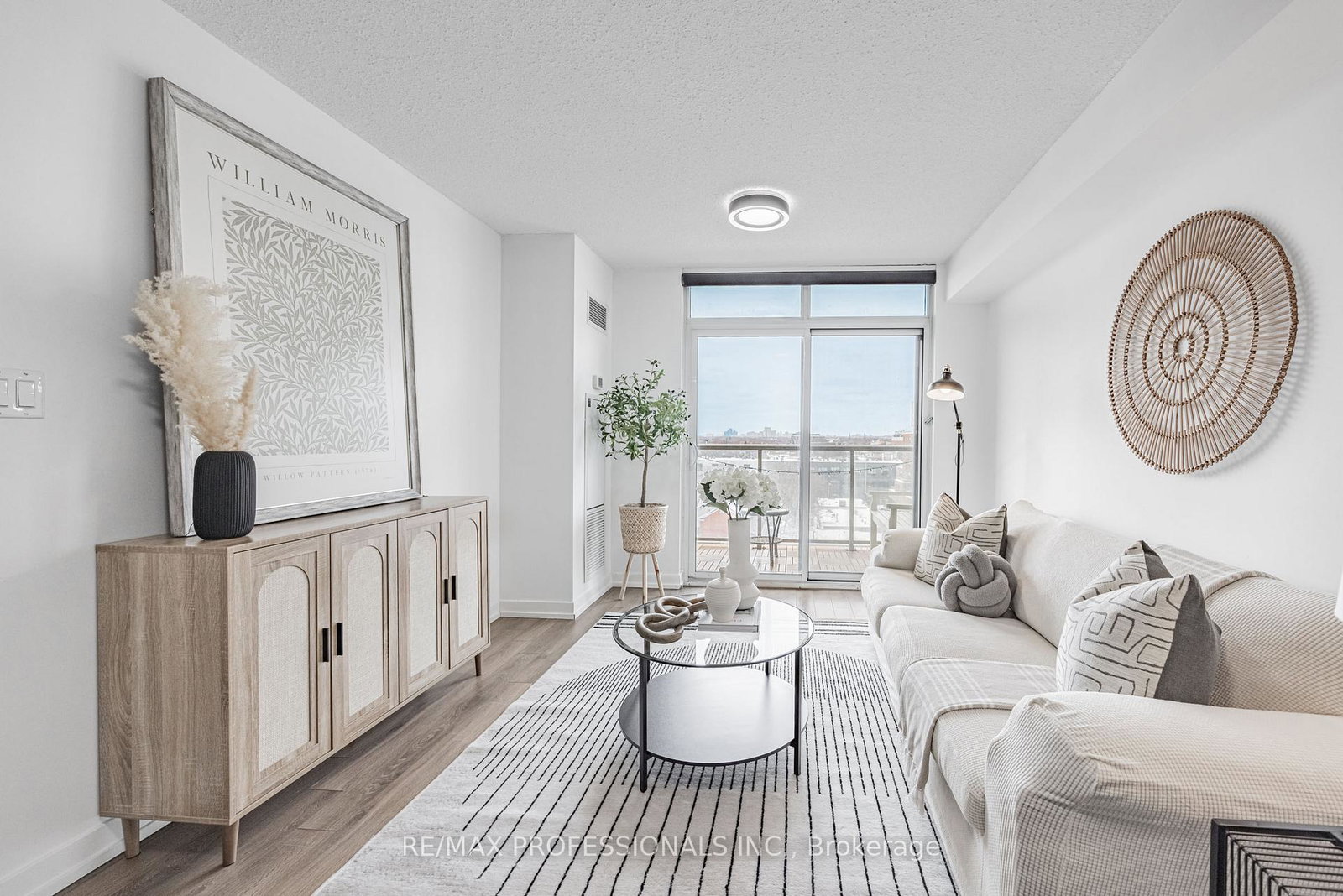 816-lansdowne-avenue-toronto-ontario-w12771170