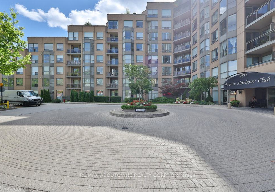 2511-lakeshore-road-w-oakville-ontario-w12771666