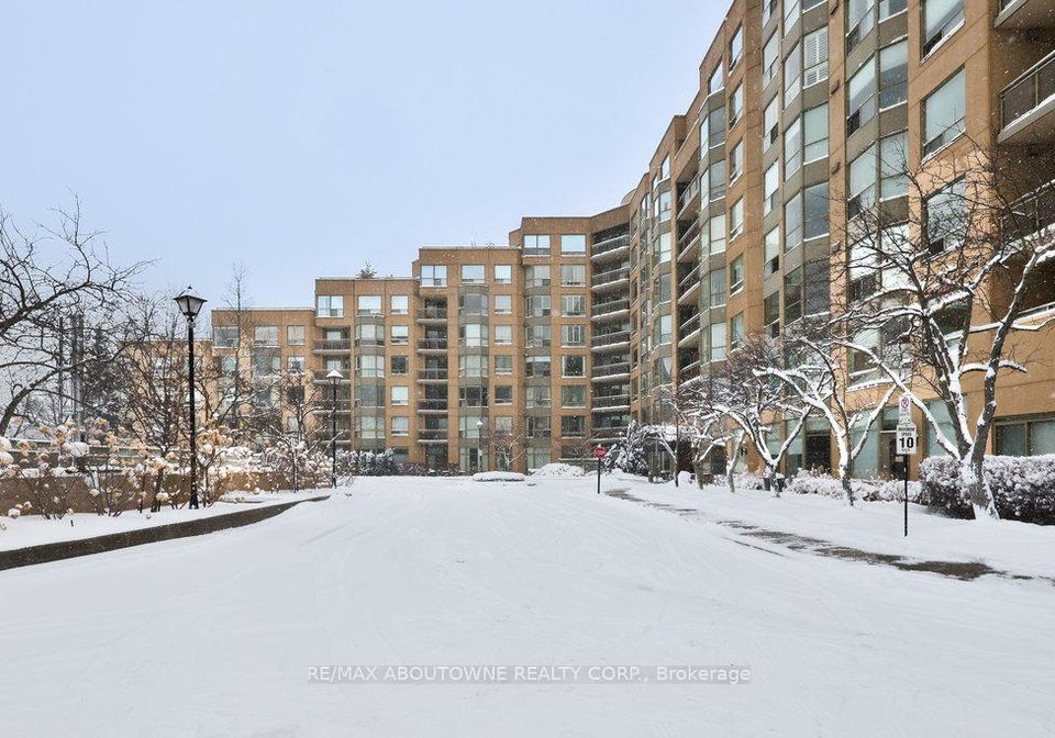 2511-lakeshore-road-w-oakville-ontario-w12771666