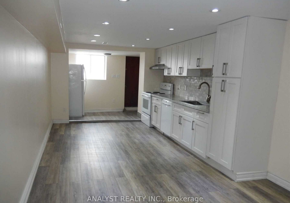 20-goldcrest-boulevard-north-york-ontario-w12771858
