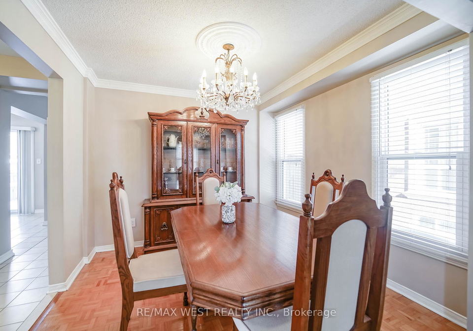 401-laurentian-avenue-mississauga-ontario-w12772650