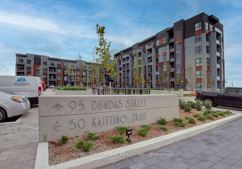 95-dundas-street-w-oakville-ontario-w12773060