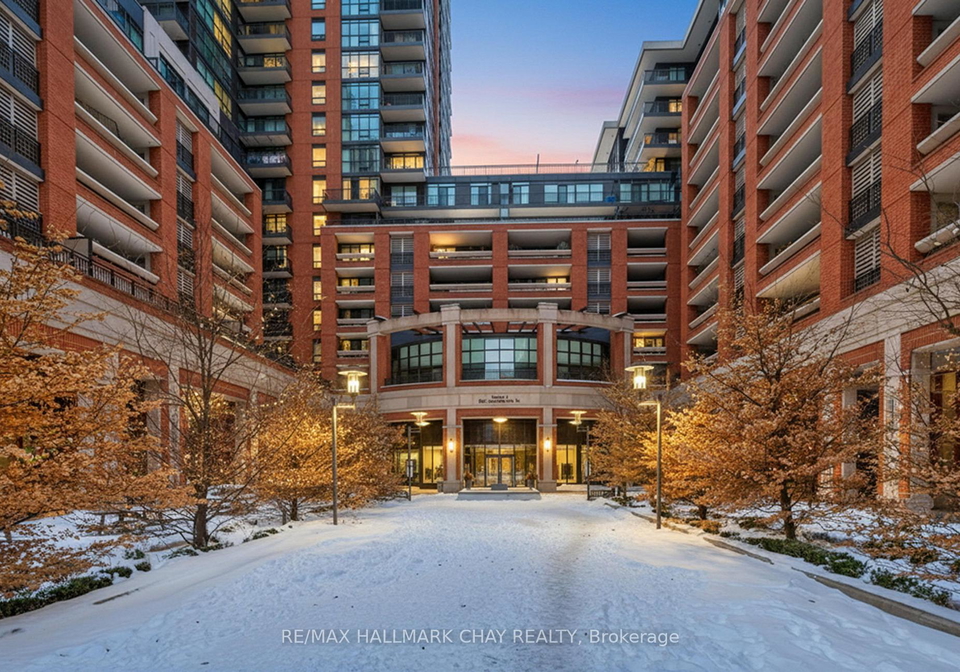 830-lawrence-avenue-w-north-york-ontario-w12773538