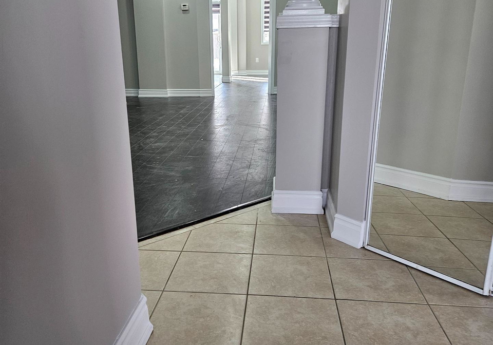 5672-volpe-avenue-mississauga-ontario-w12773628