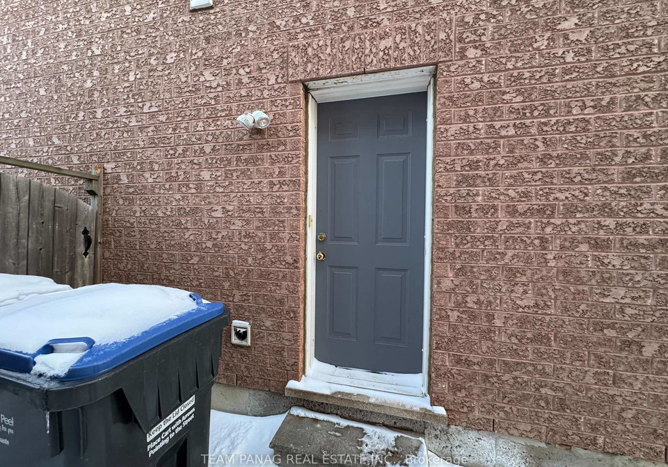 29-dwyer-drive-brampton-ontario-w12773658