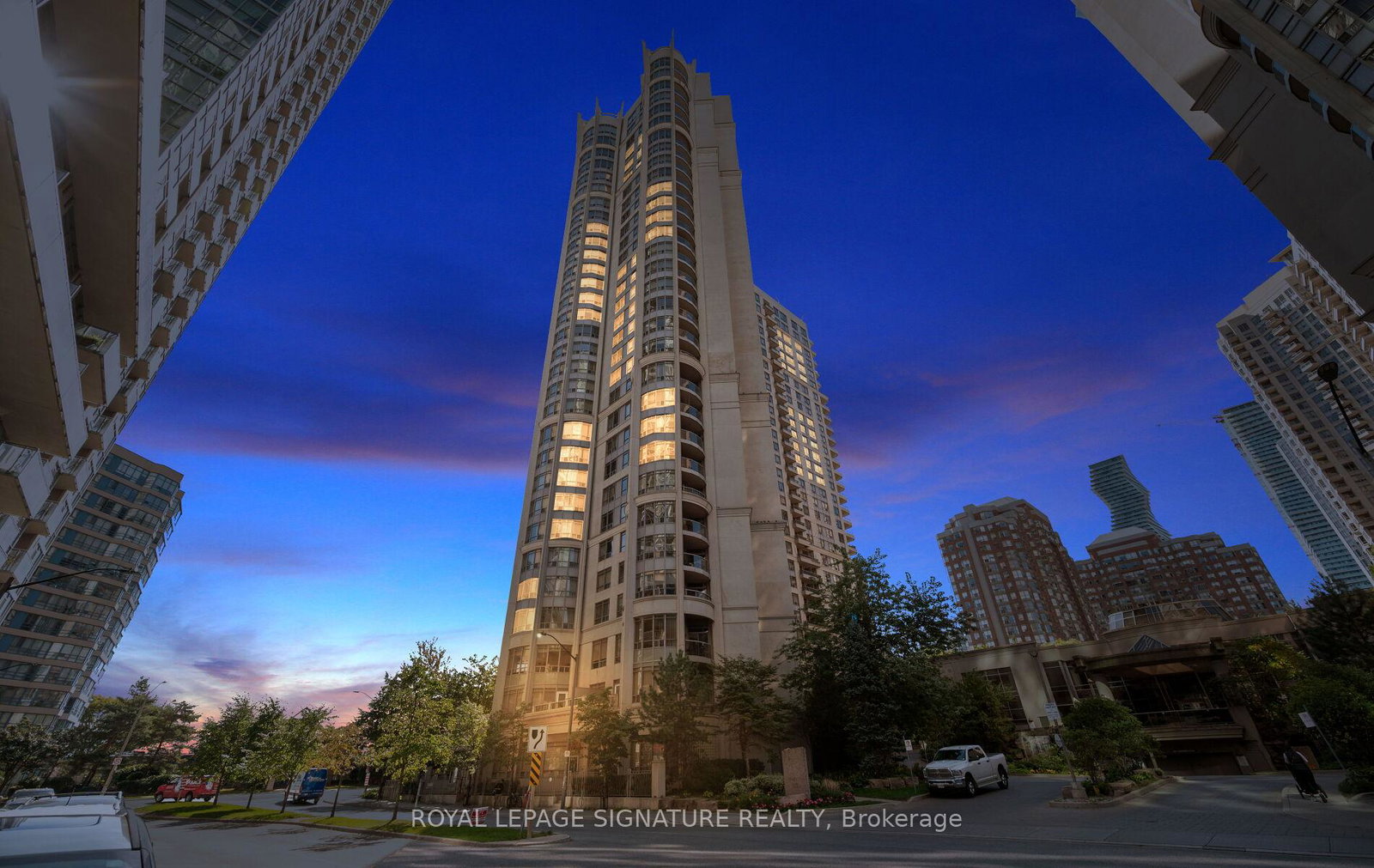 3880-duke-of-york-boulevard-mississauga-ontario-w12773672
