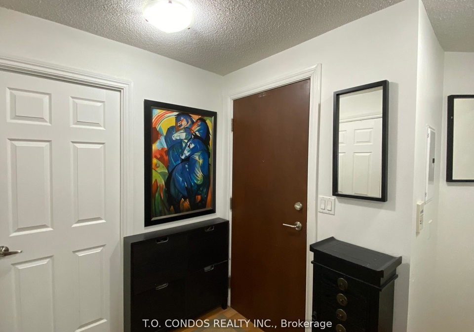 310-burnhamthorpe-road-w-mississauga-ontario-w12773980