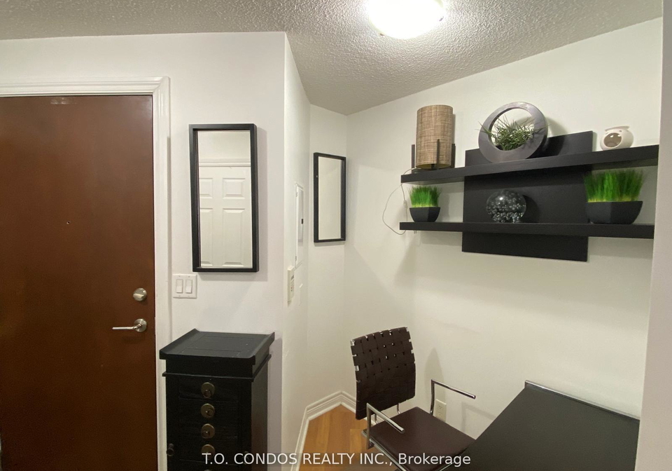 310-burnhamthorpe-road-w-mississauga-ontario-w12773980