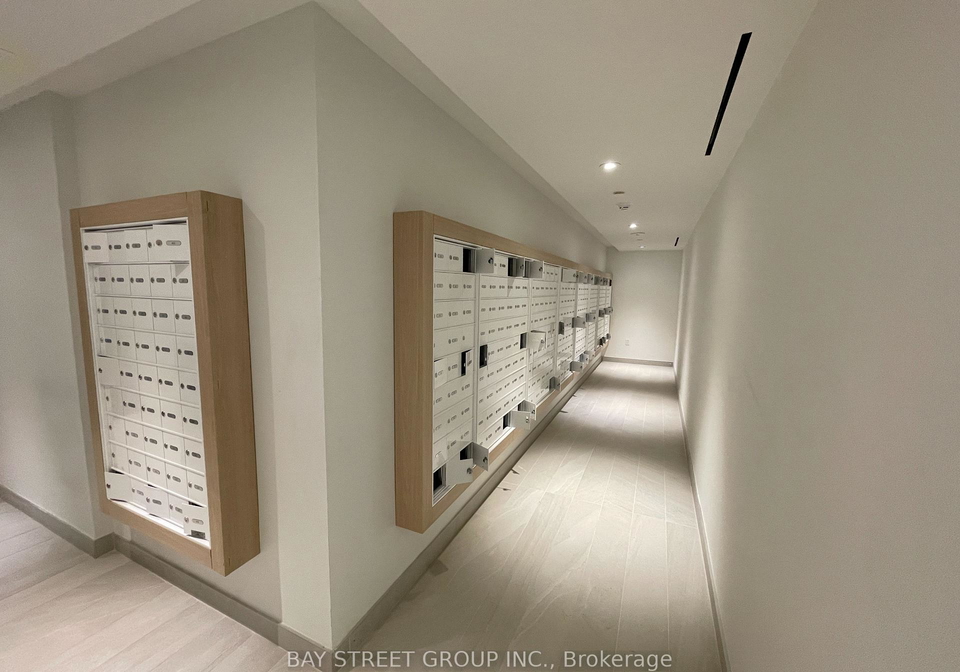 1-fairview-road-e-mississauga-ontario-w12774196