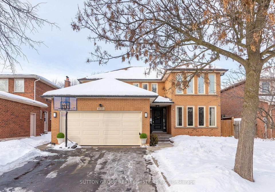 1135-manor-road-oakville-ontario-w12774292