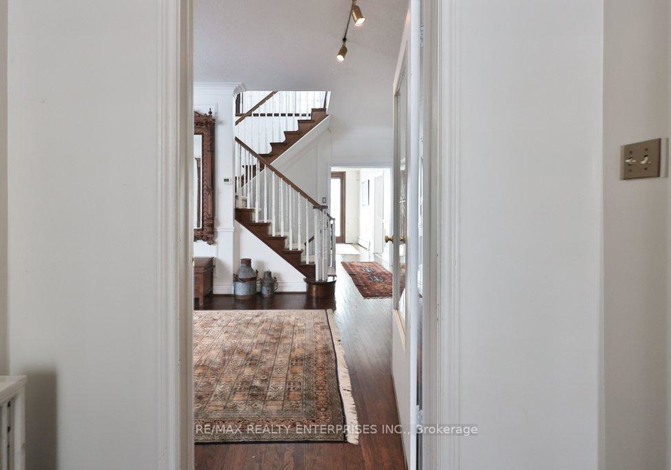 48-cumberland-drive-mississauga-ontario-w12774732