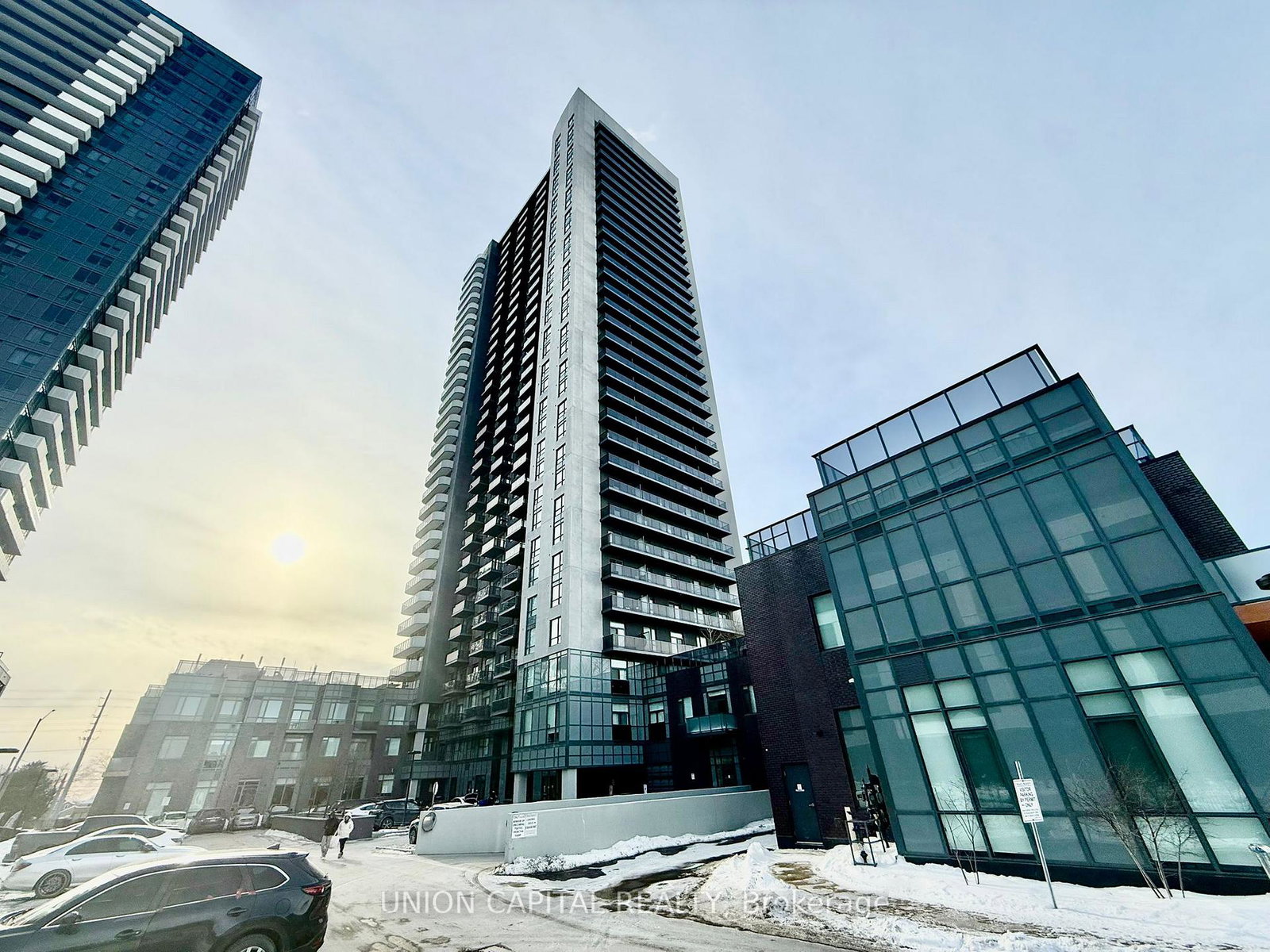 8-nahani-way-mississauga-ontario-w12775176