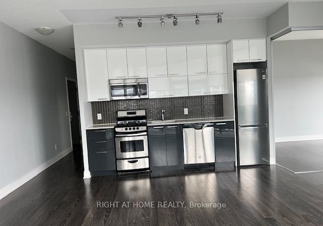 80-marine-parade-drive-etobicoke-ontario-w12775370