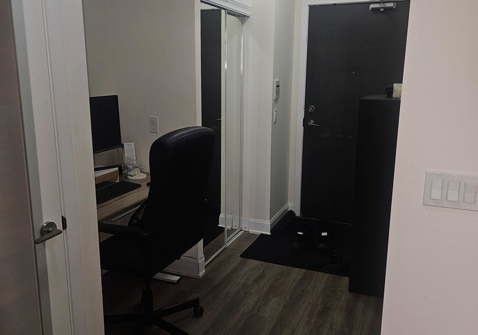 33-shore-breeze-drive-etobicoke-ontario-w12776068