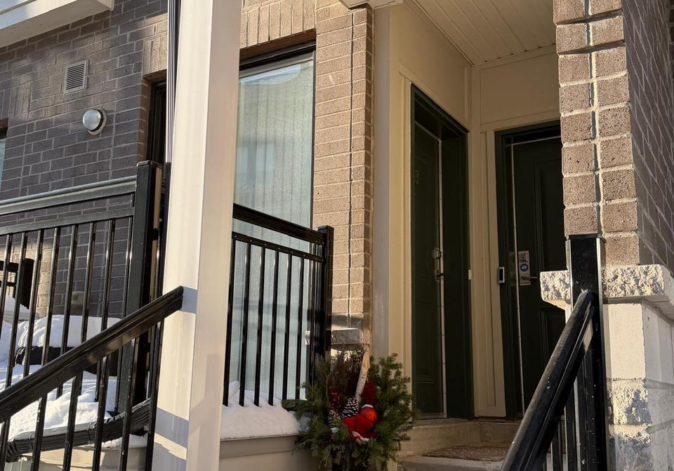 130-long-branch-avenue-etobicoke-ontario-w12776126