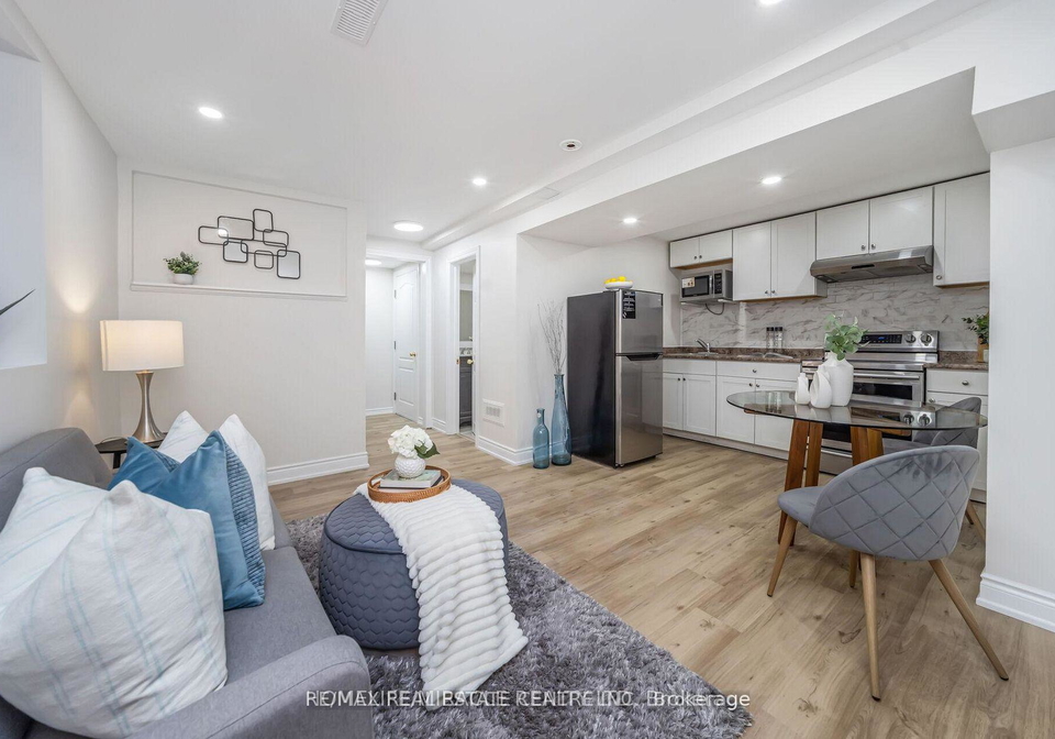 7307-cork-tree-row-mississauga-ontario-w12776222