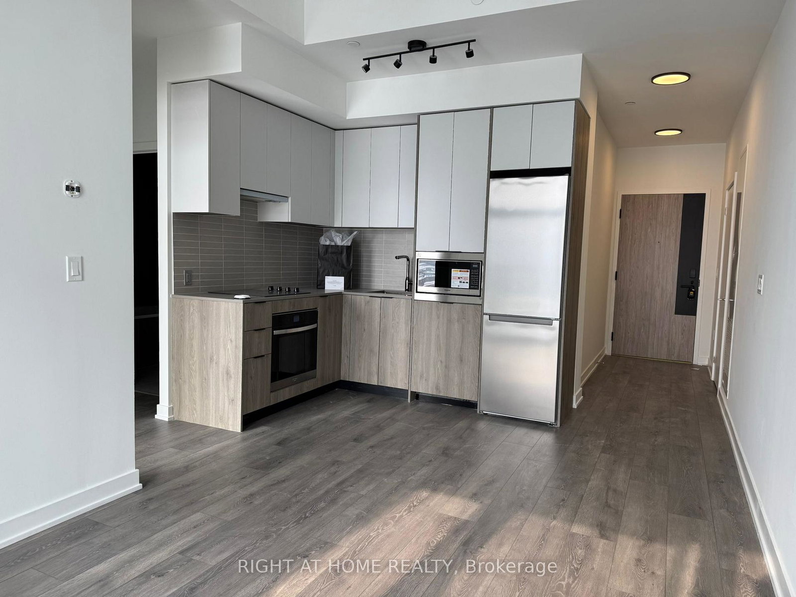 1007-the-queensway-etobicoke-ontario-w12776832