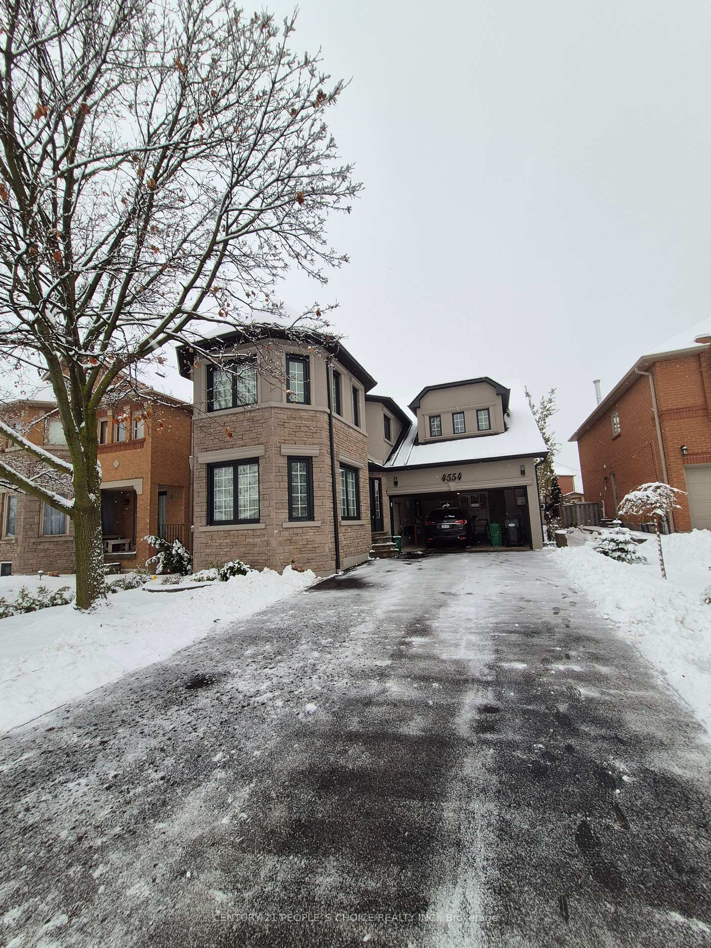 4554-willow-creek-drive-mississauga-ontario-w12777174