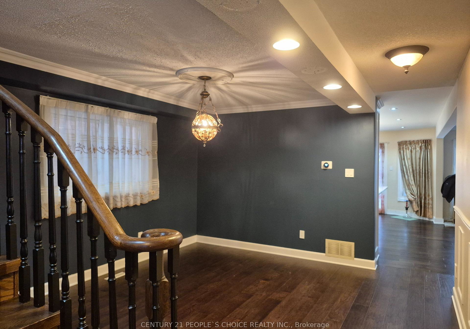 4554-willow-creek-drive-mississauga-ontario-w12777174