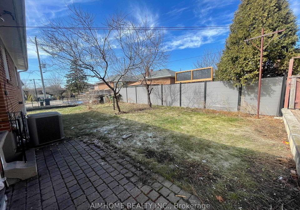 170-gracefield-avenue-north-york-ontario-w12777470