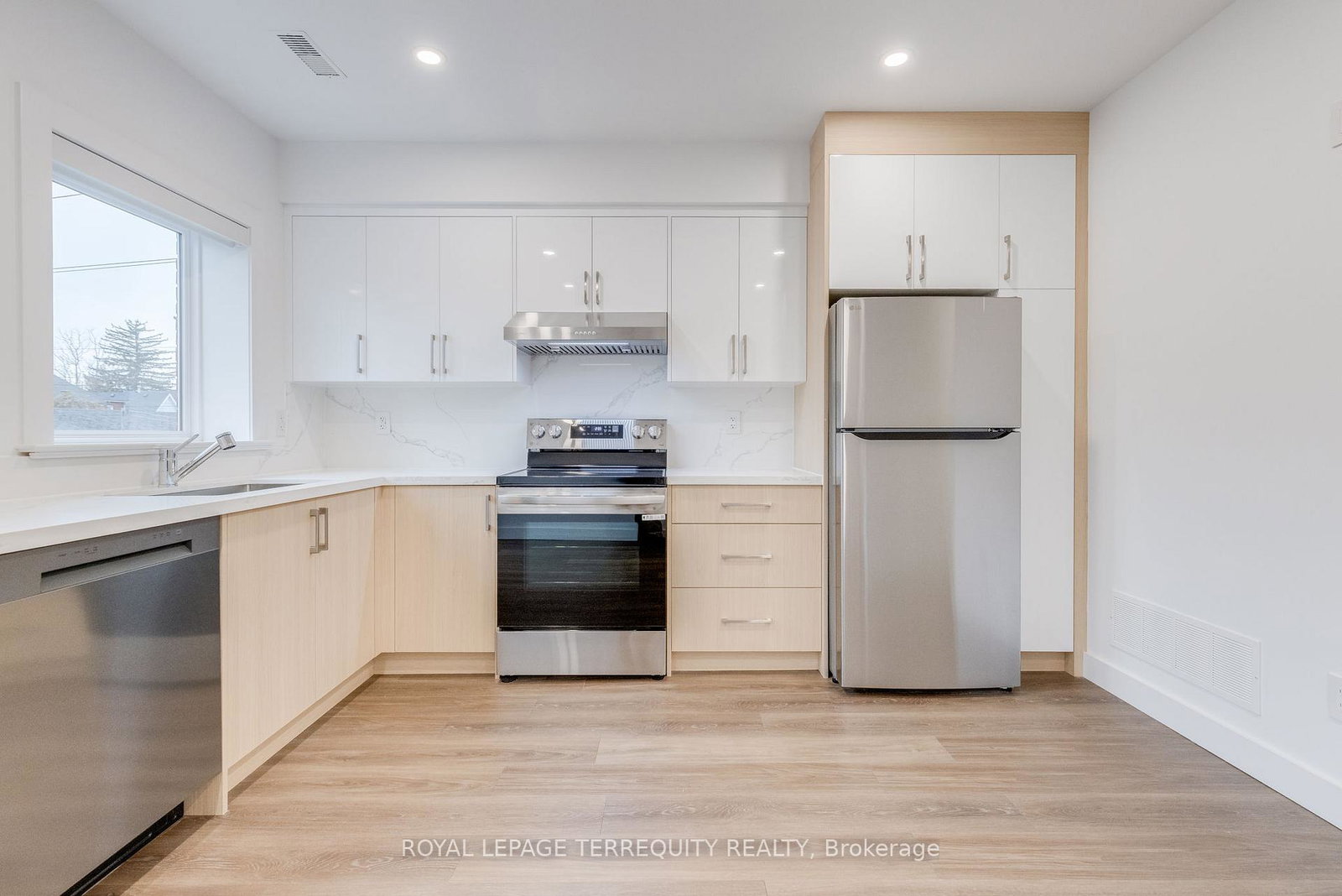 94-earlscourt-avenue-toronto-ontario-w12777784