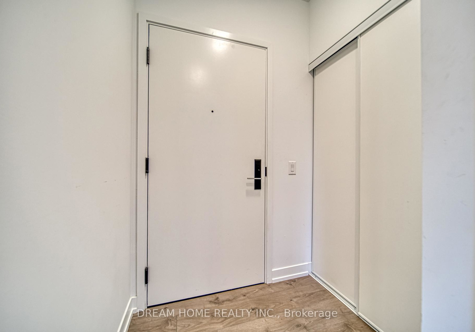 270-dufferin-street-toronto-ontario-w12777874