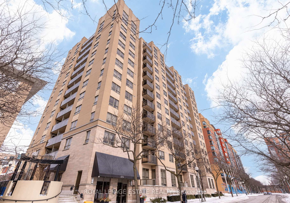 4-elsinore-path-etobicoke-ontario-w12778466