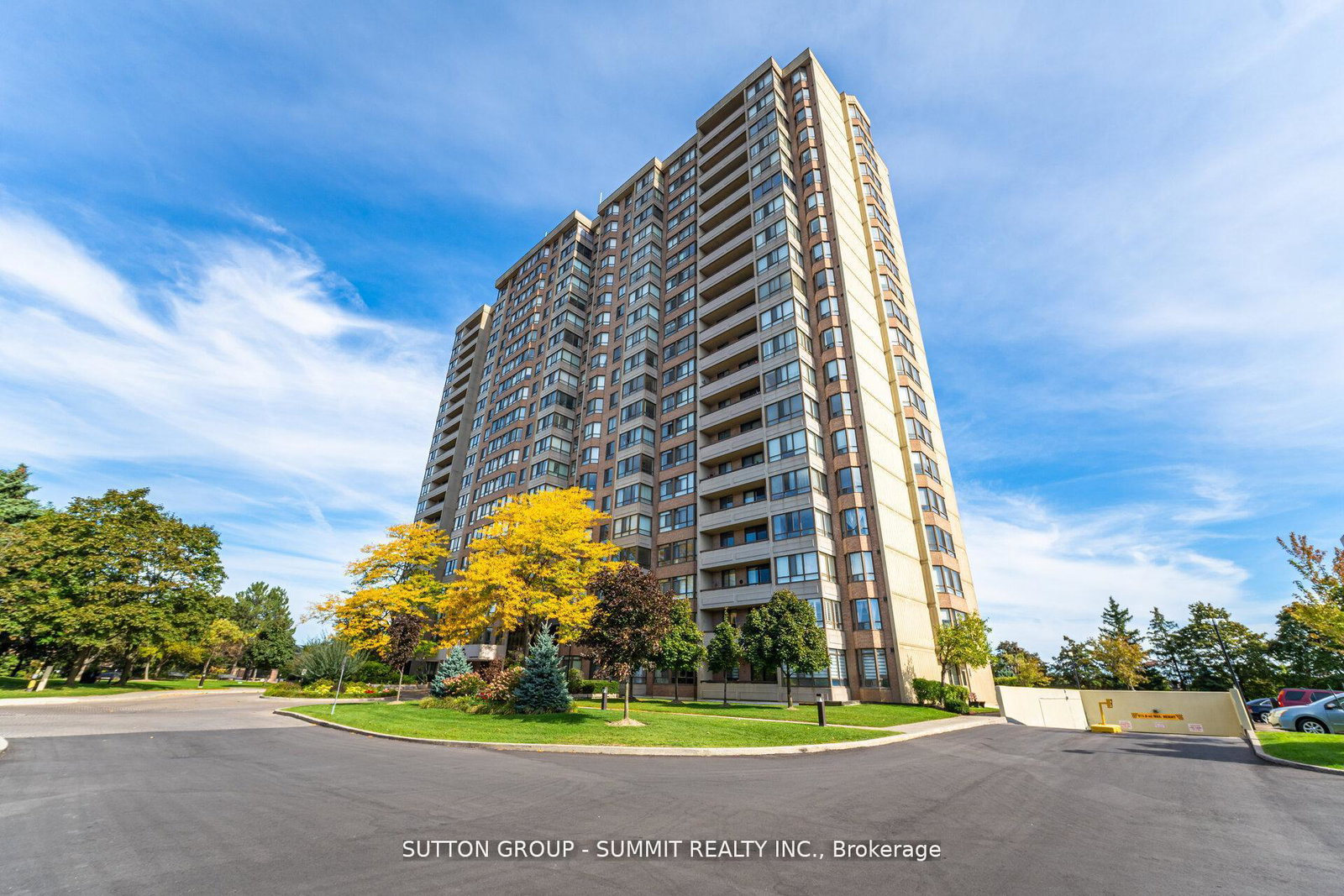 100-county-court-boulevard-brampton-ontario-w12778598