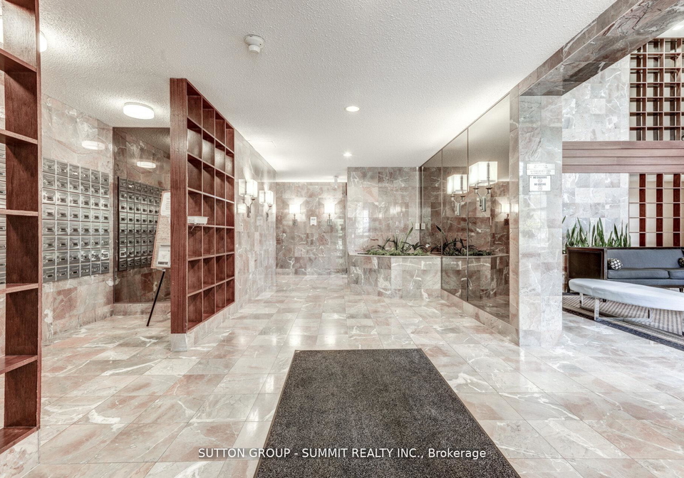 100-county-court-boulevard-brampton-ontario-w12778598
