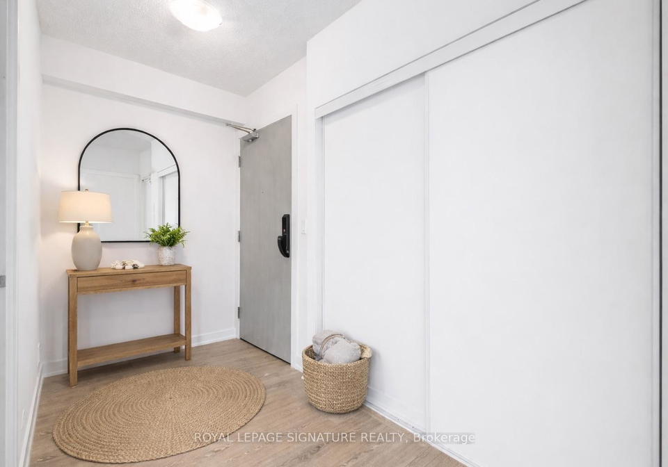3200-dakota-common-burlington-ontario-w12779428