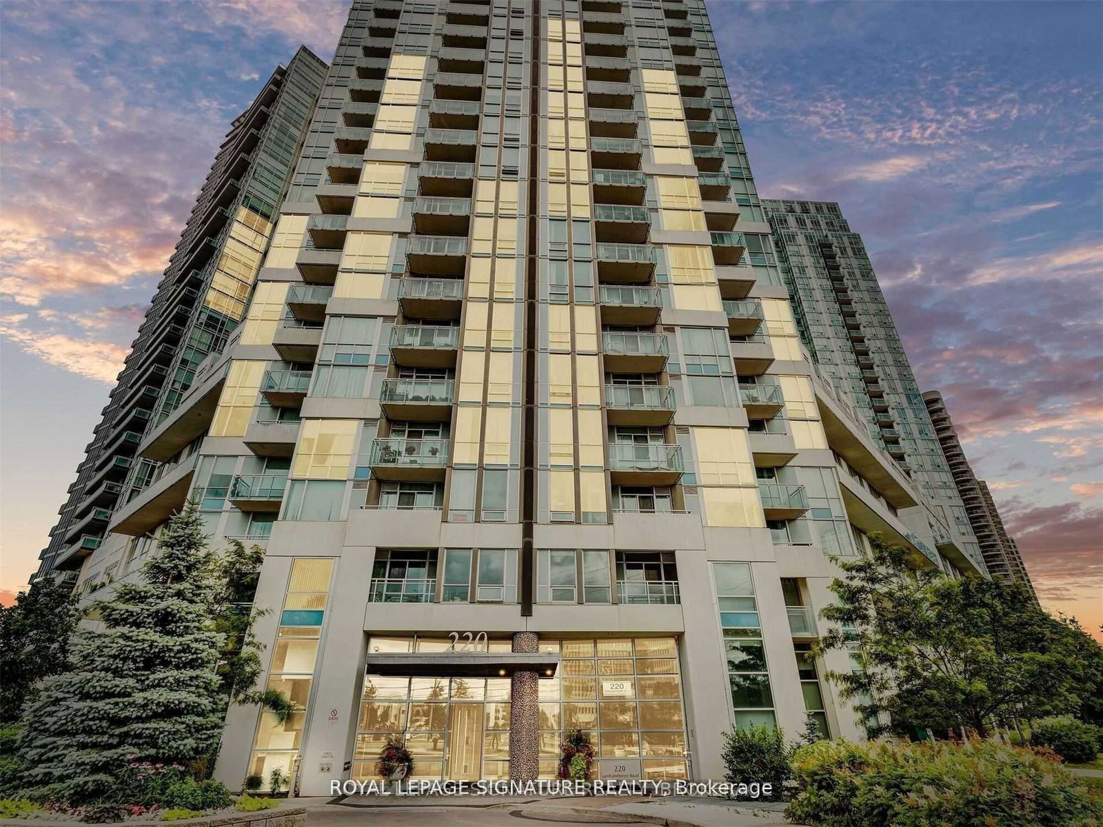 220-burnhamthorpe-road-mississauga-ontario-w12779526