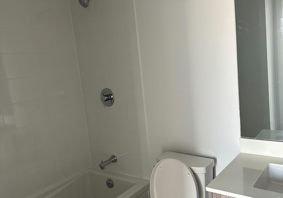 225-veterans-drive-brampton-ontario-w12779532